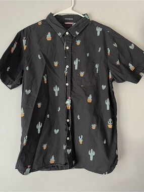 Review Never Established cactus print button down SS  men’s medium